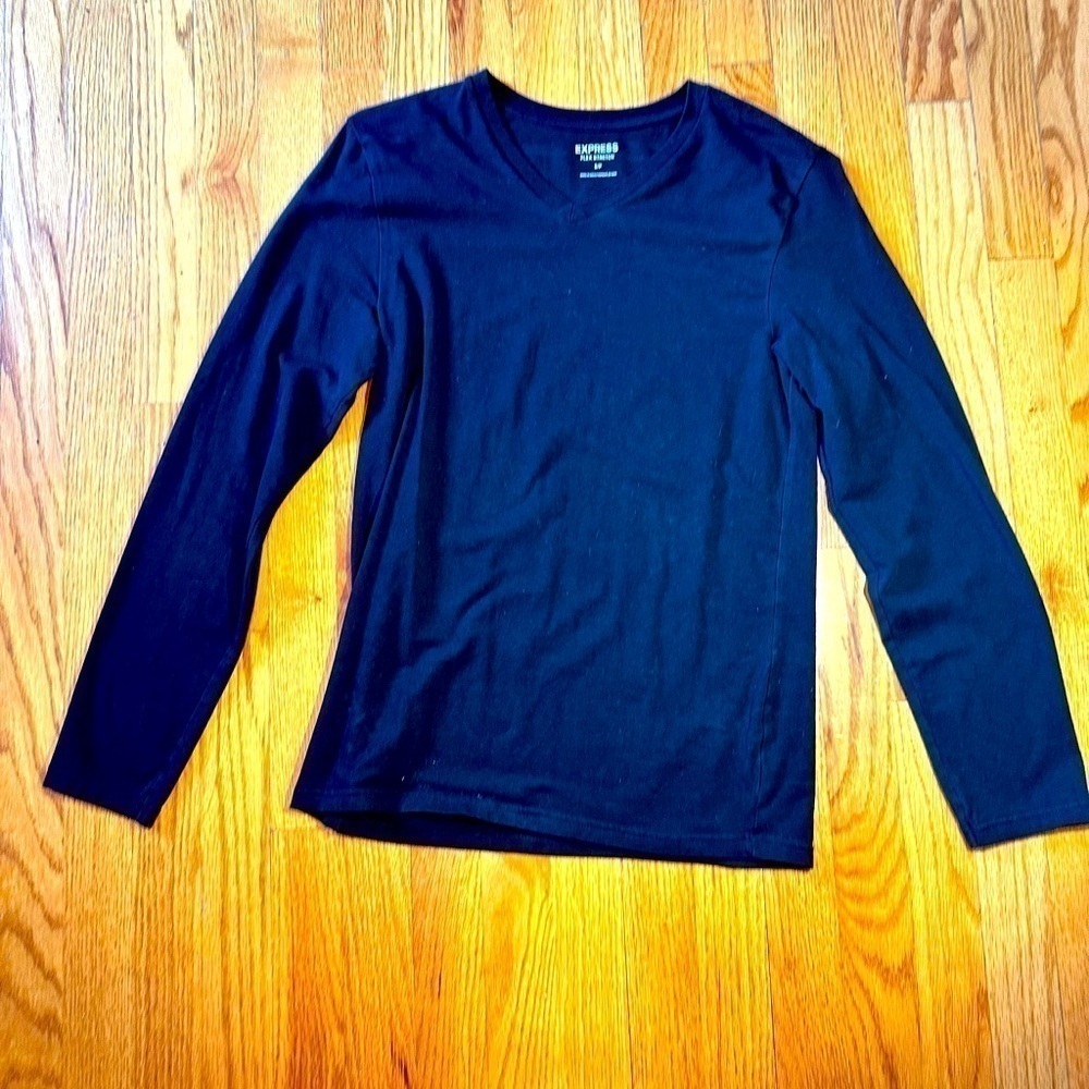 Express Vintage Classic V-Neck Black Shirt | Flex Stretch​